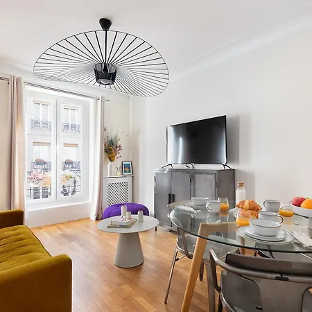 A Deux Pas De Montmartre Apartment *